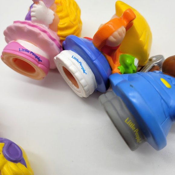 LOT OF 8 LITTLE PEOPLE Fisher Price Boys Girls Blonde Brunette Play Club Team - Picture 4 of 15